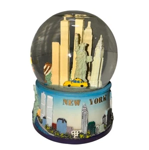 New York Snow Globe Statue Of Liberty twin towers Skyline Souvenir - Picture 1 of 6