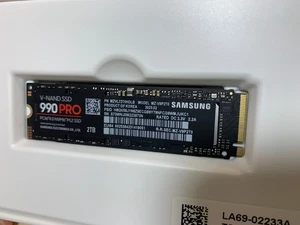 2TB - Samsung 990 PRO - V-NAND SSD MZ-V9P2T0 PCle 4.0 NVMe M.2 SSD - Picture 1 of 5