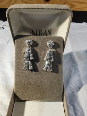 Pendientes Nolan Miller Glamour Collection Baqueta Estelar Gota Cristal Clip Foto 1 de 4
