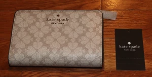 Brandneu mit Etikett Kate Spade New York Lucy Spade Blume Medium faltbare Geldbörse UVP 199 $! - Bild 1 von 11