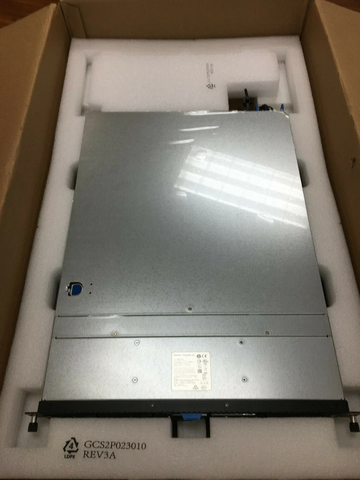 Quanta Computer Server D51PC-1U 4LFF Server w/ 16GBx4 PC4 &Dual 2620v4 - Image 1 of 4