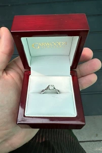 0.53 Carat Diamond Engagement Ring / Round Brilliant / H / SI1 / Cut: Excellent - Picture 1 of 21