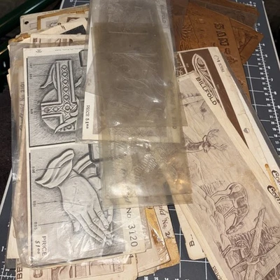 Enorme plegable Crafaid - piezas usadas, muestras completas, papeles y plantillas - Imagen 1 de 4