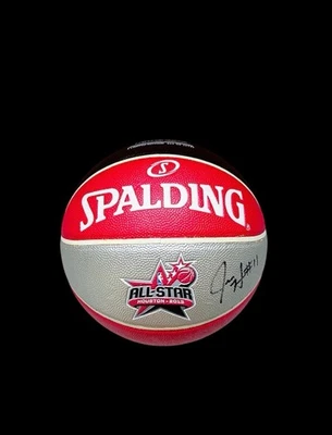 Baloncesto autografiado de vacaciones Philadelphia 76ers Jrue  Foto 1 de 4