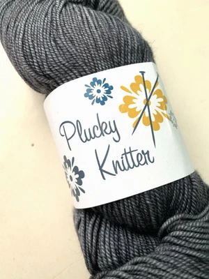 Hilo Plucky Knitter - BELLO Dedos Merino y Cachemira SNAP OUT OF IT 380 yardas Foto 1 de 4