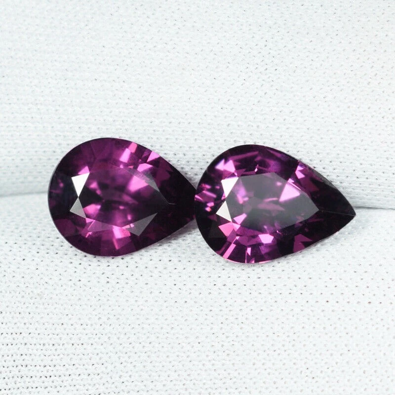 5.17 ct TOP LUSTROUS - PURPLE PINK - NATURAL RHODOLITE GARNET - Pear Pair RR - Image 1 of 2