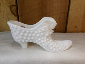 Vintage Fenton Hobnail weiß Milchglas Katzenkopf Schuh Slipper - Bild 1 von 7