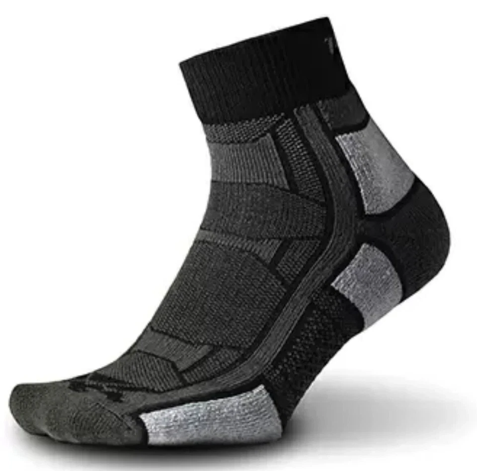 Thorlos L98429 Unisex Black Outdoor Athlete Quarter One Pair Socks Size Medium - Image 1 of 1