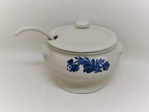 Pfaltzgraff Yorktowne Soup Tureen with Lid and Ladel - Picture 1 of 4