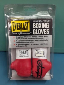 Smokin' Joe Frazier Signed Autographed Everlast Mini Souvenir Boxing Gloves NEW - Picture 1 of 3