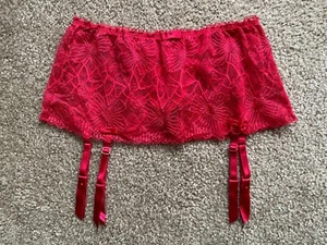 Felina Gabriella Garter Belt G-String Style Red Lace Size P/S $30 or Best Offer. - Picture 1 of 6