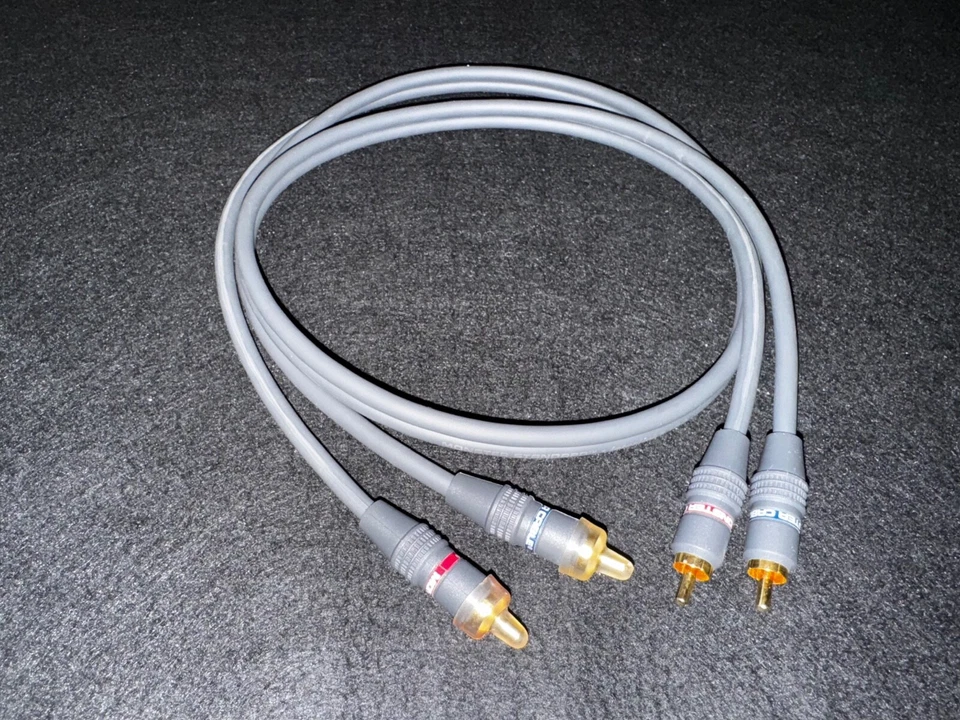 CABLE DE AUDIO BLINDADO MONSTER ESTÁNDAR DE ALTO RENDIMIENTO DE 3 PIES Foto 1 de 1