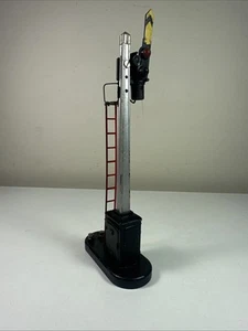 O Gauge Vintage Lionel Railroad Semaphore Signal #151 Postwar - Picture 1 of 4
