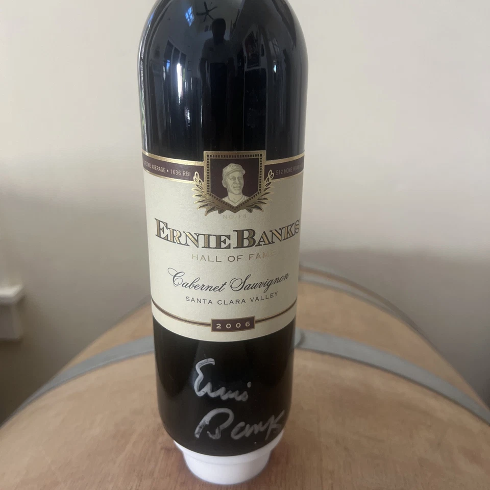 非常罕见 - Ernie Banks 赤霞珠 2008 年名人堂葡萄酒亲笔签名  — 第 1/4 张图片
