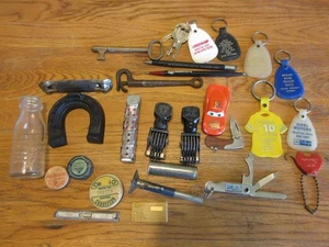 25+ Pc Junk Drawer Lot Vintage Antique Collectibles Stanley Wilton Bassett &More - Picture 1 of 18