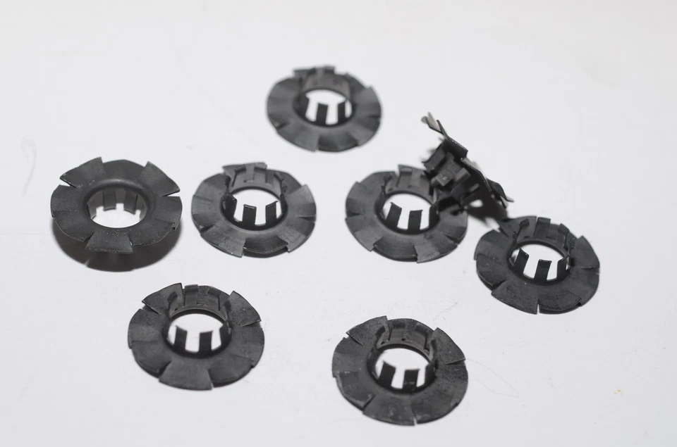 2x Klein-Kühlkörper von CTS Typ TXBF-032-025B, Transistor Gehäuse TO-5, NOS - Bild 1 von 1