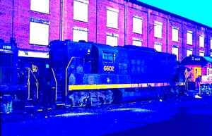 ORIGINAL AGFACHROME SLIDE CNJ GP-9 #6602 ELIZABETHPORT, NJ DECEMBER 1972 - Picture 1 of 1