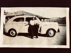 Vintage Photo Young Couple With 1941 Mercury Car Mountains - Picture 1 of 2