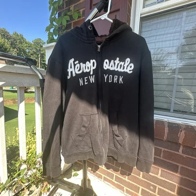 Sudadera vintage Y2k Aeropostale forrada de piel con capucha y cremallera. Talla L Foto 1 de 4