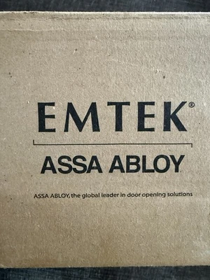 Palanca Helios Roseta Rectangular Moderna Emtek Passage, LH Latón Foto 1 de 4