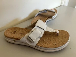 Cloudsteppers by Clarks Slip on sandals shoes Cushion Soft Women Size 5.5 White - Picture 1 of 13