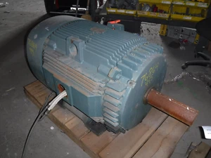 125 HP General Electric Motor, 900 RPM, 444TZ 445TZ Frame, TEFCBB, 460 V, EOK - Picture 1 of 4