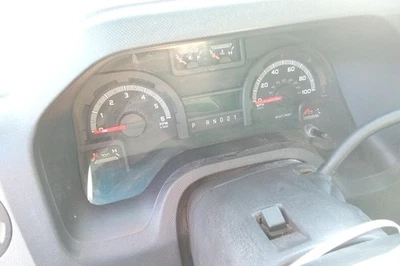 2010 E350 Van OE medidor de velocidade cluster 139K milhas Ford - Imagem 1 de 4