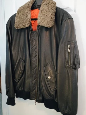 Jaqueta Bomber de Couro G-2 com Gola Removível e Forro Acolchoado Laranja NOVA - Imagem 1 de 4