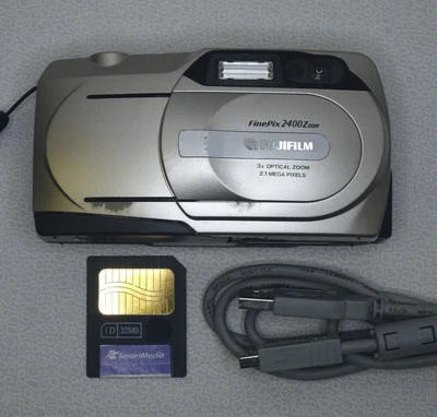 FUJIFILM FinePix 2400 Zoom & 32MB SmartMedia Card & USB, 2.1MP  Digital Camera  - Image 1 of 4