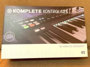 【VERY GOOD】Native Instruments Komplete Kontrol S25 Mk1(18.8 x 10.8 in) - Picture 1 of 6
