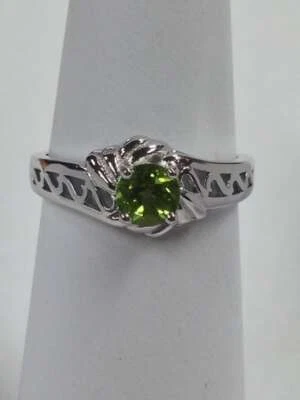 0.50 Ct Natural Peridot Solitaire Ring 925 Sterling Silver - Image 1 of 4