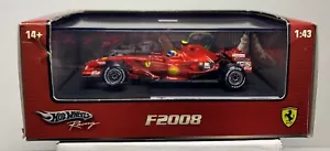 Hot Wheels Ferrari F2008 F1 Felipe Massa RARA 1:43 auto da corsa in scatola con supporto - Foto 1 di 6