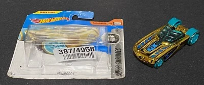Hot Wheels Super Chromes - Pharodox 2017 Treasure Hunt - Gold/Turquoise - #9/10 - Image 1 of 4