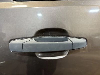 Manija de puerta exterior delantera derecha usada se adapta a: camioneta Chevrolet Silverado 1500 2007 Foto 1 de 4