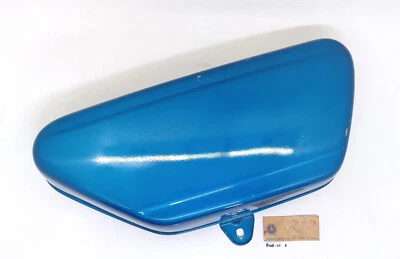 Nuevo de Lote Antiguo Original Yamaha 100 RS100 Lateral Competición Marco Cubierta Batería Derecha Azul Foto 1 de 4