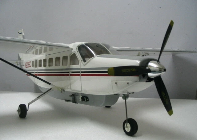 Cessna Caravan 208B 46" Wing R/C Airplane kit - Image 1 of 4
