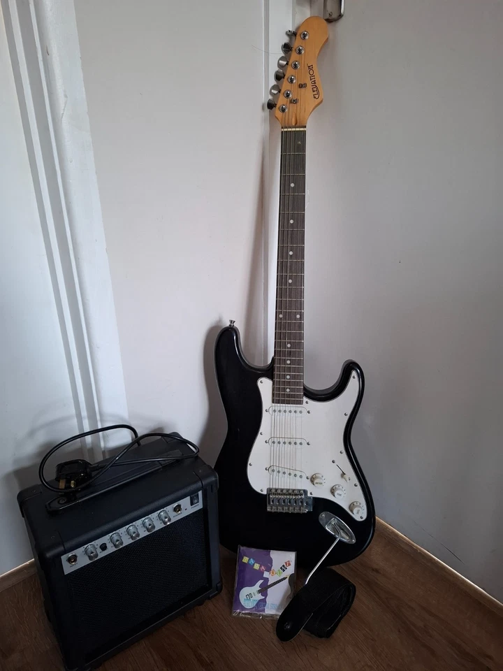 Elevation electric guitar set used - Image 1 of 1
