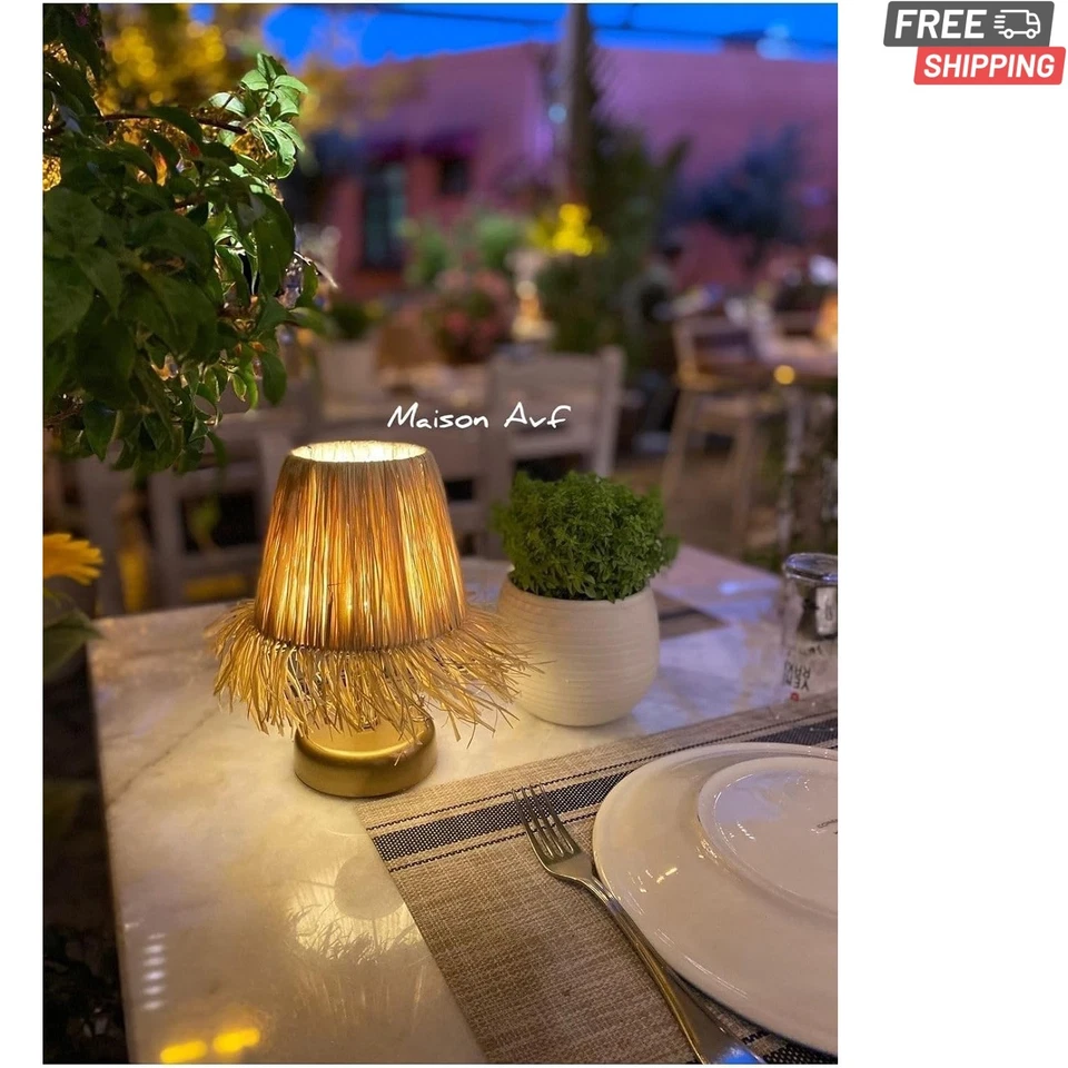Старинная золотая беспроводная аккумуляторная лампа из рафии и плетеной ткани - богемное акцентное освещение - Изображение 1 из 4