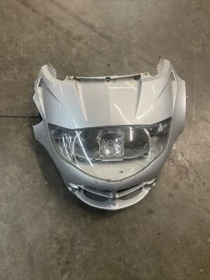 Farol BMW R1150RT com acabamento de carenagem dianteira - Imagem 1 de 4