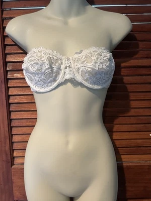 Vintage Triumph  Strapless Bra 36B Lace Underwire Ivory Beige  Boudoir - Image 1 of 4