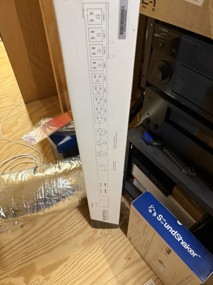 Panamax VT1512-IP, BlueBolt Slim Vertical Rack Acondicionador de Energía - PROBADO Foto 1 de 1