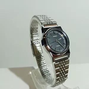 VINTAGE CASIO LQ-333 WATER RESIST ANALOG LADIES WATCH JAPAN - Picture 1 of 8