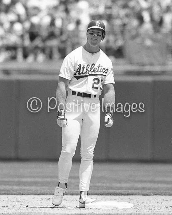 Mark McGwire, Oakland A's B&W 8x10 foto sin firmar #2, (Vol. #2) Foto 1 de 1