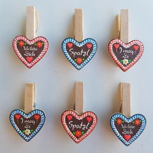 Holzklammer mit Herz 6er Set 4,8 cm Bierglas-Glubbal Anstecker Oktoberfest Wiesn - Bild 1 von 12