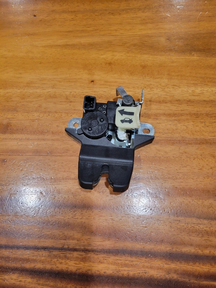 KIA OPTIMA EX 2014 2015 maletero tapa bloqueo pestillo actuador OEM p8968 Foto 1 de 1