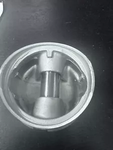 BMW 2002 082 04 03 MAHLE PISTON SET PIANO STYLE - Foto 1 di 5