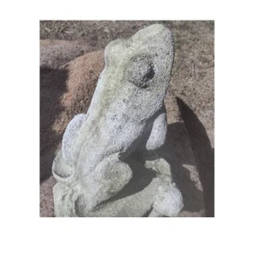 Handcrafted Sitting Frog Durable Fiber Stone Garden Statue Sculpture - Picture 1 of 5