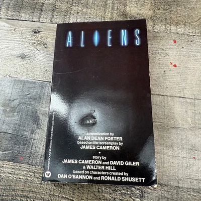 Aliens - Movie Novelization By Alan Dean Foster 1986 Vintage 1st Printing PB - Image 1 of 4