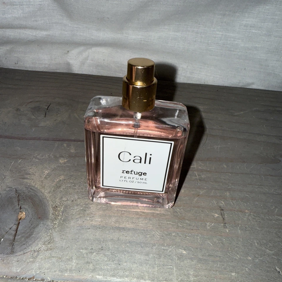 Perfume Charlotte Russe Cali Refuge 1,7 oz. 5 Foto 1 de 1