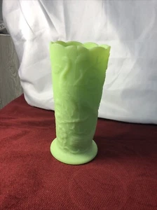 Fenton Jadeite Vase - Picture 1 of 8